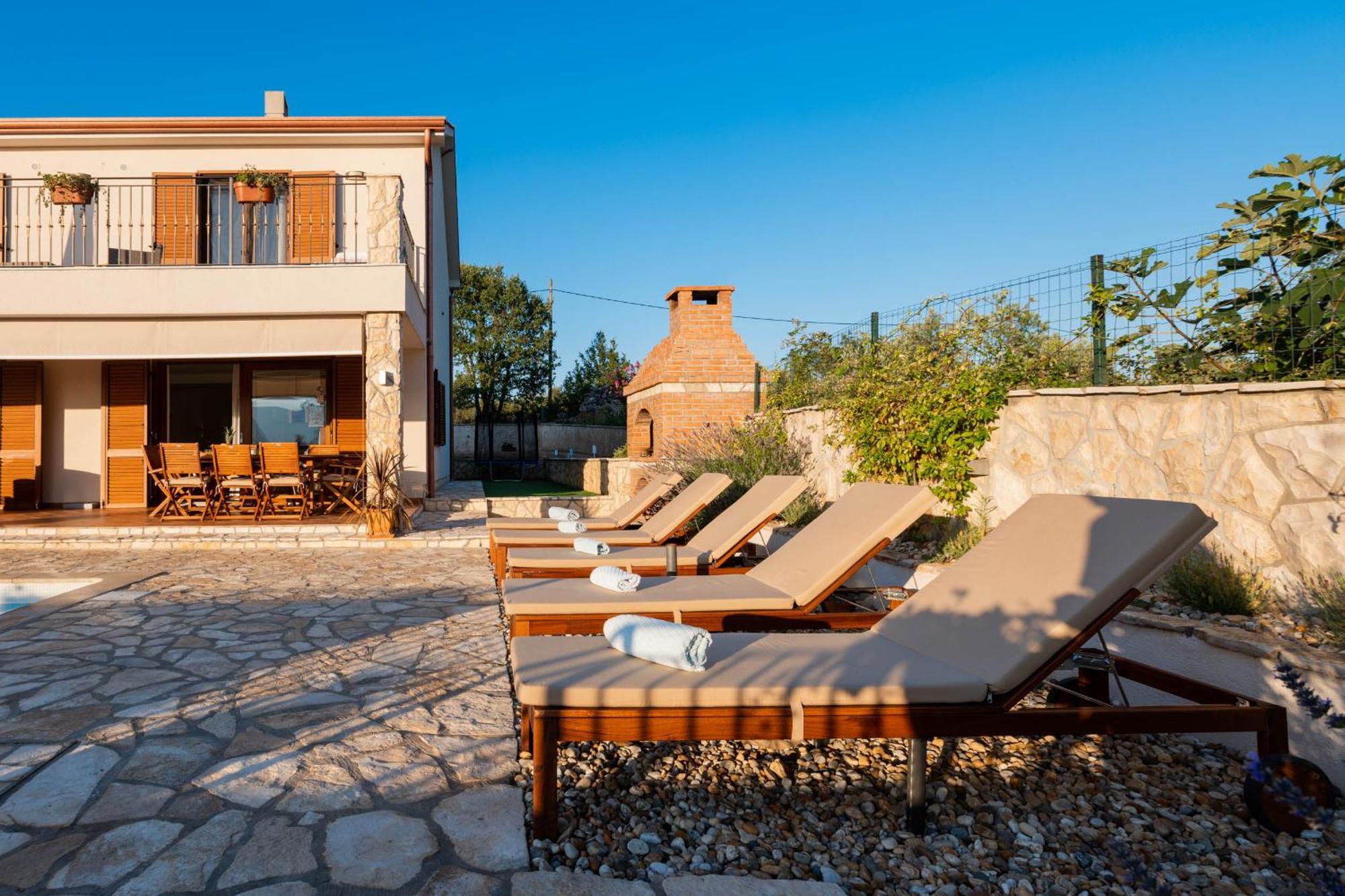 Villa Sara - Perfect Family Holiday Brzac Exteriér fotografie